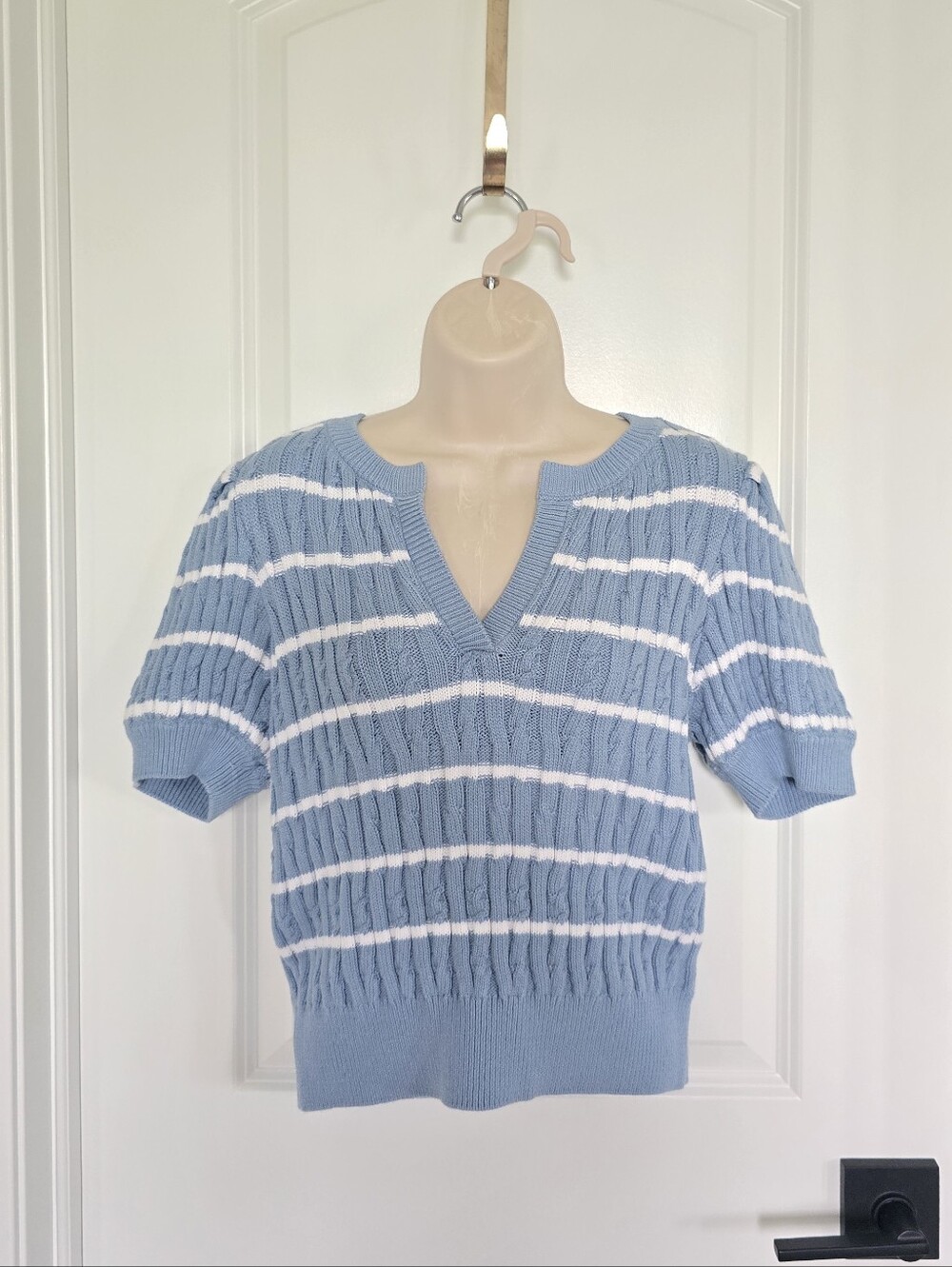 NWT Express Light Blue and White Striped Cable-Knit V-Neck Sweater Sz Small